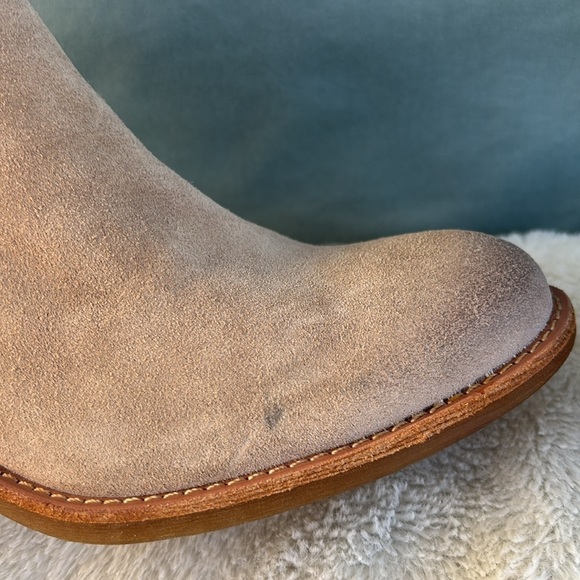 NWOT Sofft Womens Sharnell Heel Size 6M Cashmere Suede - Picture 5 of 11